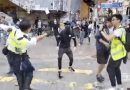 Hong Kong: la polizia spara, grave un manifestante – Il video