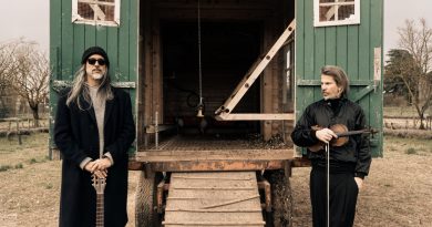 Al teatro Petrella di Longiano, Rodrigo d’Erasmo e Roberto Angelini insieme in concerto con il dominio della luce