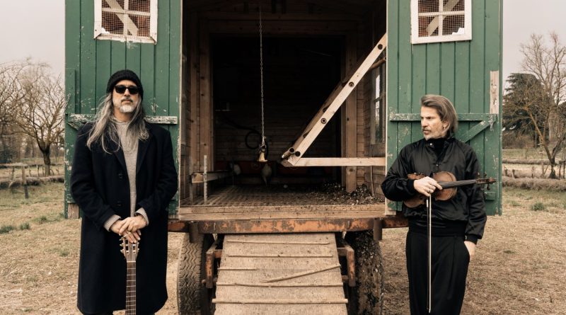 Al teatro Petrella di Longiano, Rodrigo d’Erasmo e Roberto Angelini insieme in concerto con il dominio della luce