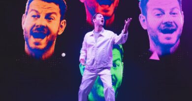 Alessandro Cattelan torna a San Marino con lo spettacolo “Benvenuto nell’AI!”