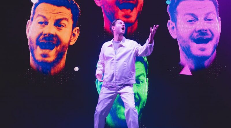 Alessandro Cattelan torna a San Marino con lo spettacolo “Benvenuto nell’AI!”