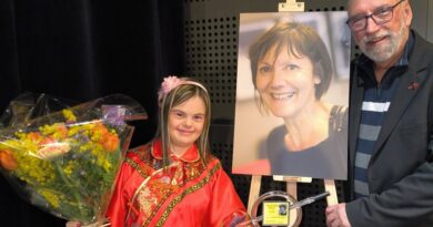 Magica Gilly riceve il “Premio Annick” per il contributo all’arte magica