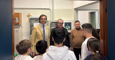 Coriano. Un nuovo defibrillatore alla scuola Ravegnani