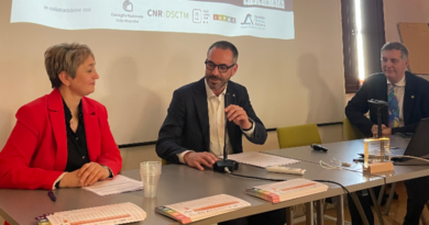 San Marino. Presentata la Tavola Periodica IUPAC 2024 in lingua italiana. Al progetto ha contribuito Benedetta Bindi