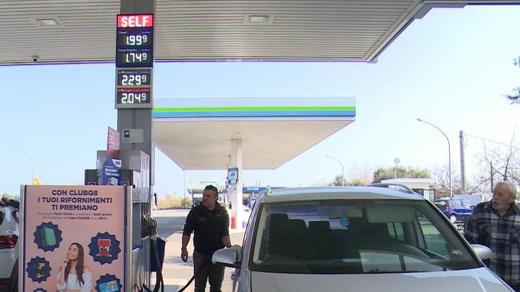 Aumento dei carburanti, dalle zone vicine si cerca il prezzo più basso a San Marino