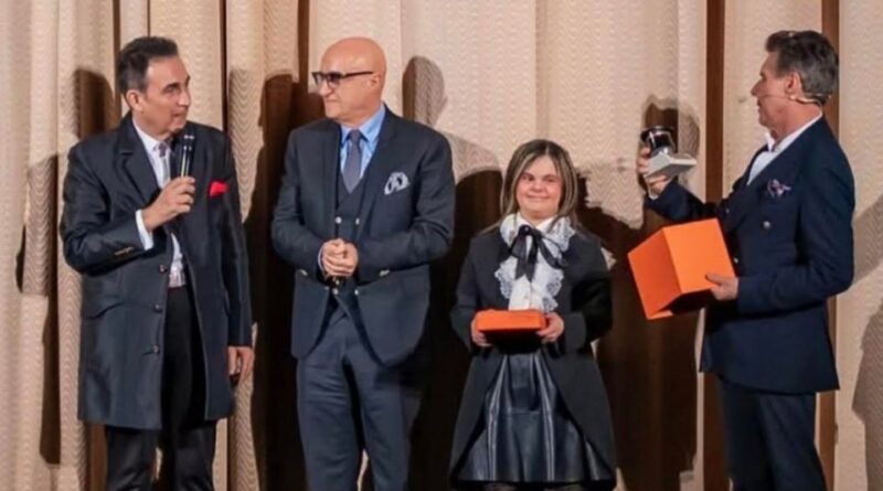 Assegnato il Premio Monte Titano ad Alessandro Mischi durante il Gran Galà della Magia
