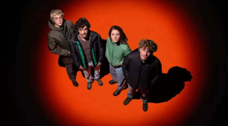 Lodo Guenzi al teatro Pazzini di Verucchio porta gli spettatori sulle Ande Peruviane