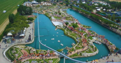  Italia in Miniatura festeggia il 25 aprile con un flash mob tricolore