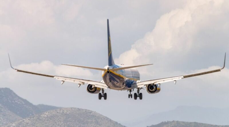 Ryanair taglia decine di rotte in Europa: addio ai voli low-cost su alcuni scali