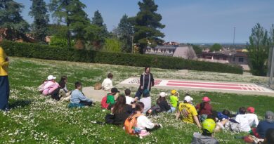 Coriano. Le scuole Torriana ospiti del Comune per un’esperienza tra teatro, storia e territorio.