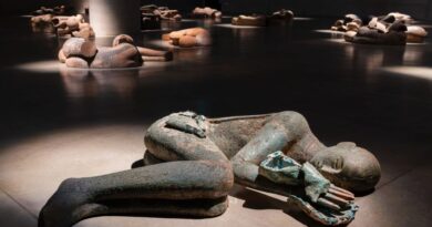 Mimmo Paladino a Milano. I dormienti