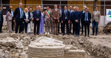 Fano. Il Ministro Giuli: “Nuovi elementi dagli scavi della Basilica di Vitruvio. Le Marche scrigno di storia millenaria” 
