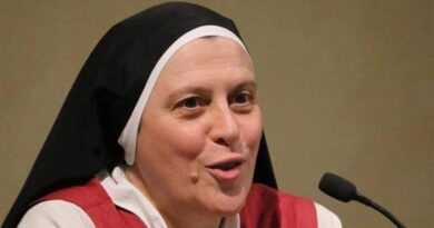 Mese Dantesco. Mercoledì 20 maggio Suor Maria Gloria Riva guiderà il pubblico alla scoperta delle potenti tele di Giuseppe Fanfani sull’Inferno