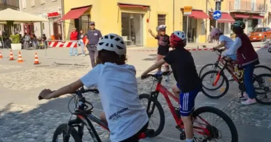 Santarcangelo. Oltre 600 bambini e bambine e i dipendenti delle aziende a scuola di sicurezza stradale dalla Polizia locale