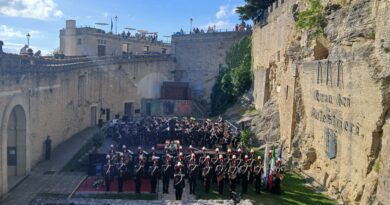 Alla Cava dei Balestrieri, magnifica esibizione della Fanfara dei Carabinieri di Firenze e della Banda Militare di San Marino