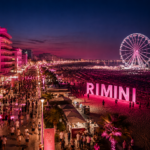 Rds Summer Festival fa decollare l’estate: 20mila persone a Rimini. Achille Lauro osannato come un re