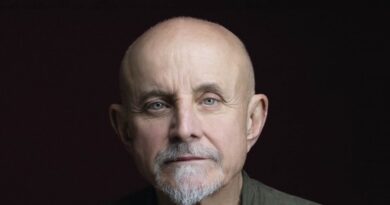 Giovedì 6 agosto all’Anfiteatro Luigi Capicchioni di Chiesanuova, l’ultimo appuntamento di San Marino TeatrOUT con Giuseppe Cederna