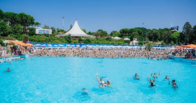 Molella ha scatenato il pubblico di Aquafan a Riccione: “Un onore tornare qui, dove è iniziato tutto”