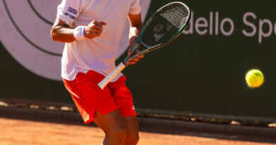San Marino Open, sfuma il sogno di Cecchinato: Muller rimonta e vola ai quarti