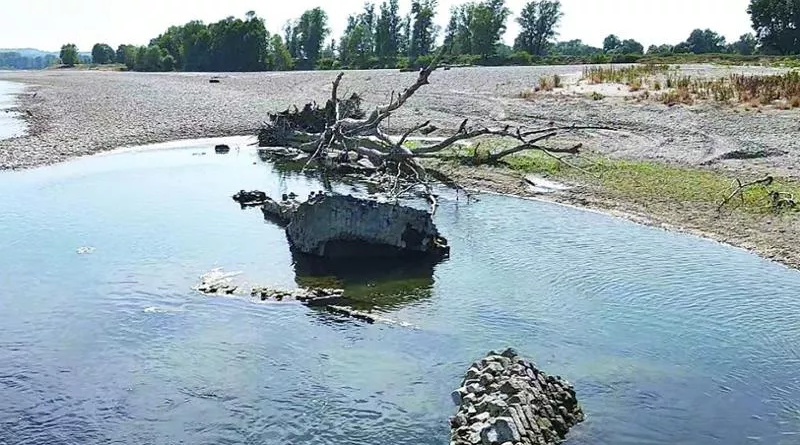 Il grande fiume in secca restituisce “l’Atlantide del Po”, il paese inghiottito oltre due secoli fa