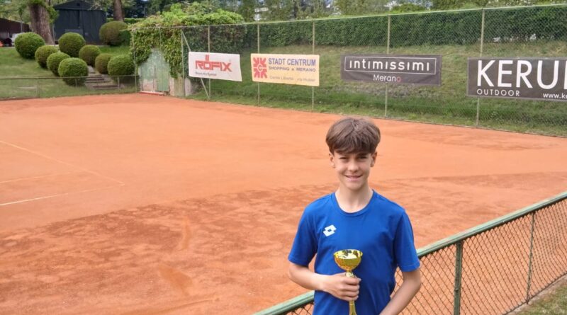 Matteo Rosti in evidenza nel torneo Tennis Europe Under 14 di Koper, in Slovenia