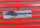 Santarcangelo. Nuovo vandalismo alla panchina rossa intitolata a Lorena Vezzosi, lo sdegno e l’appello alle famiglie del sindaco Sacchetti