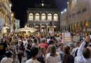 Rimini Shopping Night, gran finale questa sera con musei aperti, musica, cinema e mercatini