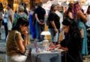 Santarcangelo. La magia della luna riempie il borgo: 10mila persone in 3 giorni