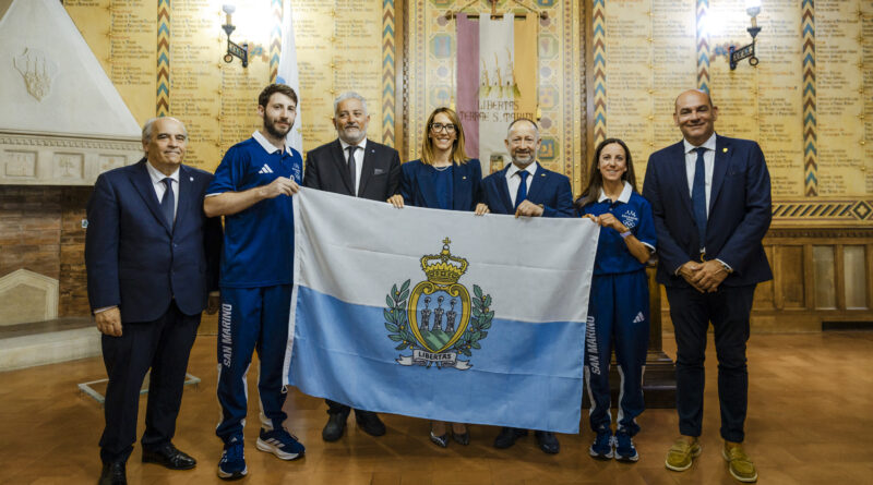Taranto 2026, la delegazione sammarinese ricevuta dai Capitani Reggenti.Valentina Venerucci e Jacopo Frisoni i due portabandiera
