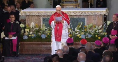 San Marino. “Ecco, carissimi giovani: tenete aperta questa finestra!” Il discorso del Papa in Basilica