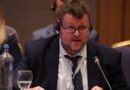 San Marino. Santi (Rete) sul governo: “Di giorno predica trasparenza, di notte fa affari con le solite lobby”
