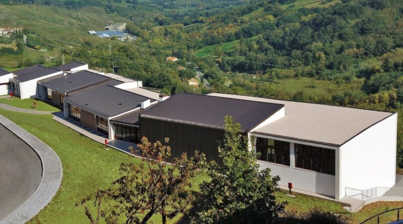 La Giunta di Castello di Faetano dona il kit scolastico completo agli alunni di prima elementare