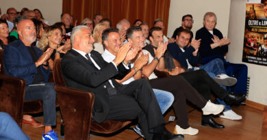 San Marino scolpisce il mito di Alex Zanardi: annunciati un francobollo speciale e un monumento