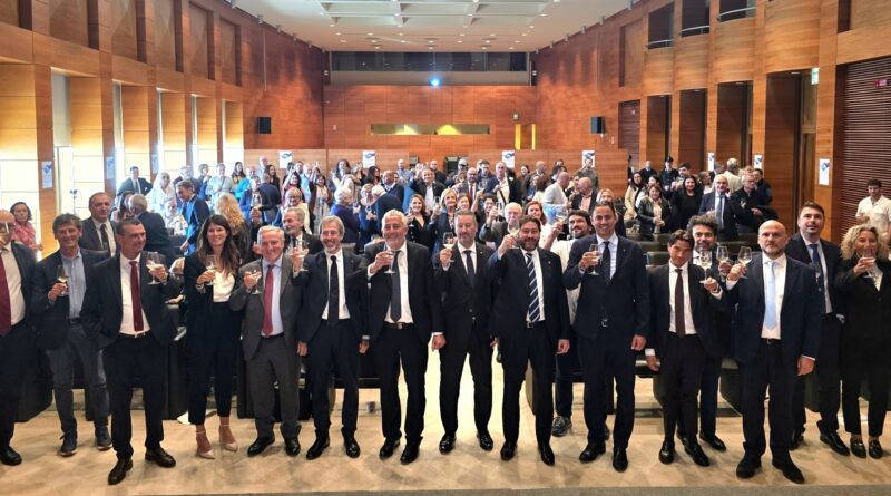 San Marino brinda all’Europa con le sue istituzioni e la sua gente