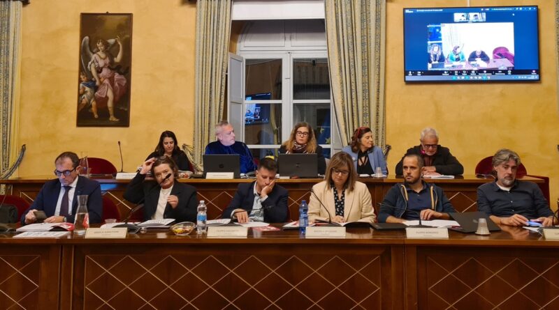 Santarcangelo. Il Consiglio comunale approva la variazione di bilancio