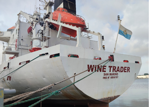Attacco con droni alla nave battente bandiera sammarinese, WINE TRADER, nel Mar Nero.  Operazioni di ricerca e soccorso in corso. Sette marinai dispersi