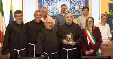 Il Trono di Verucchio a Padre Massimo Pazzini