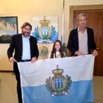 Consegnata a Violamarie la bandiera della Repubblica di San Marino: sarà lei a rappresentare il Titano allo Junior Eurovision Song Contest 2026