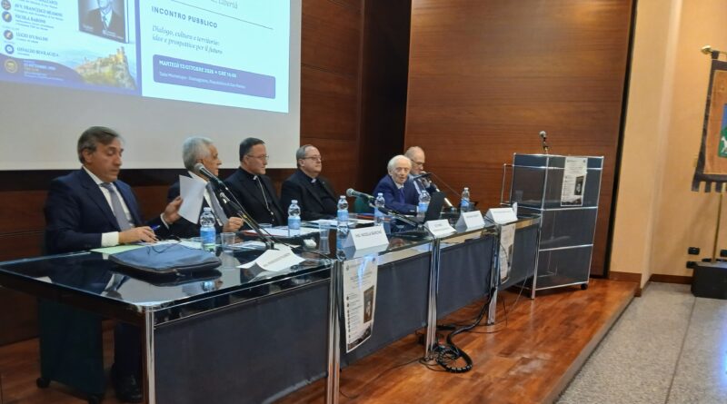 Presentata a Domagnano la biografia di Alcide De Gasperi. Occasione privilegiata per parlare di democrazia, Europa e San Marino