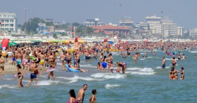 Turismo: Riccione supera 3,1 milioni di presenze nei primi otto mesi del 2026 (+5,7%). A luglio e agosto exploit di pernottamenti