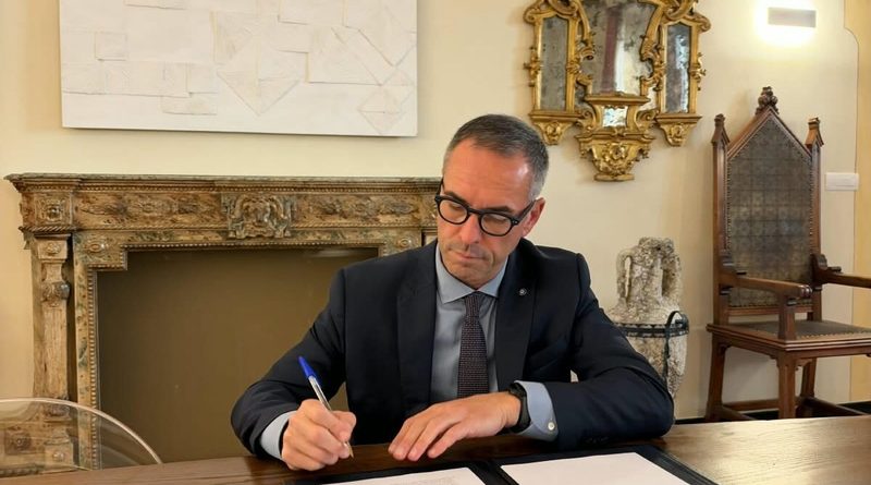 Scuola, governo e sindacati firmano il nuovo accordo sul reclutamento