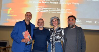 Via alla nuova stagione del teatro Astra di Bellaria Igea Marina “Stiamo tutti bene” 